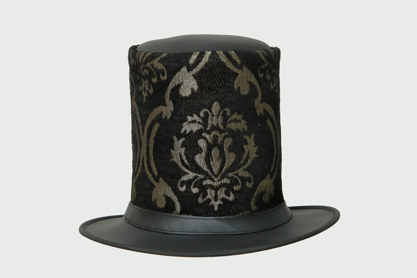 "Skull-Style Leather Hat with Leathers Crafted