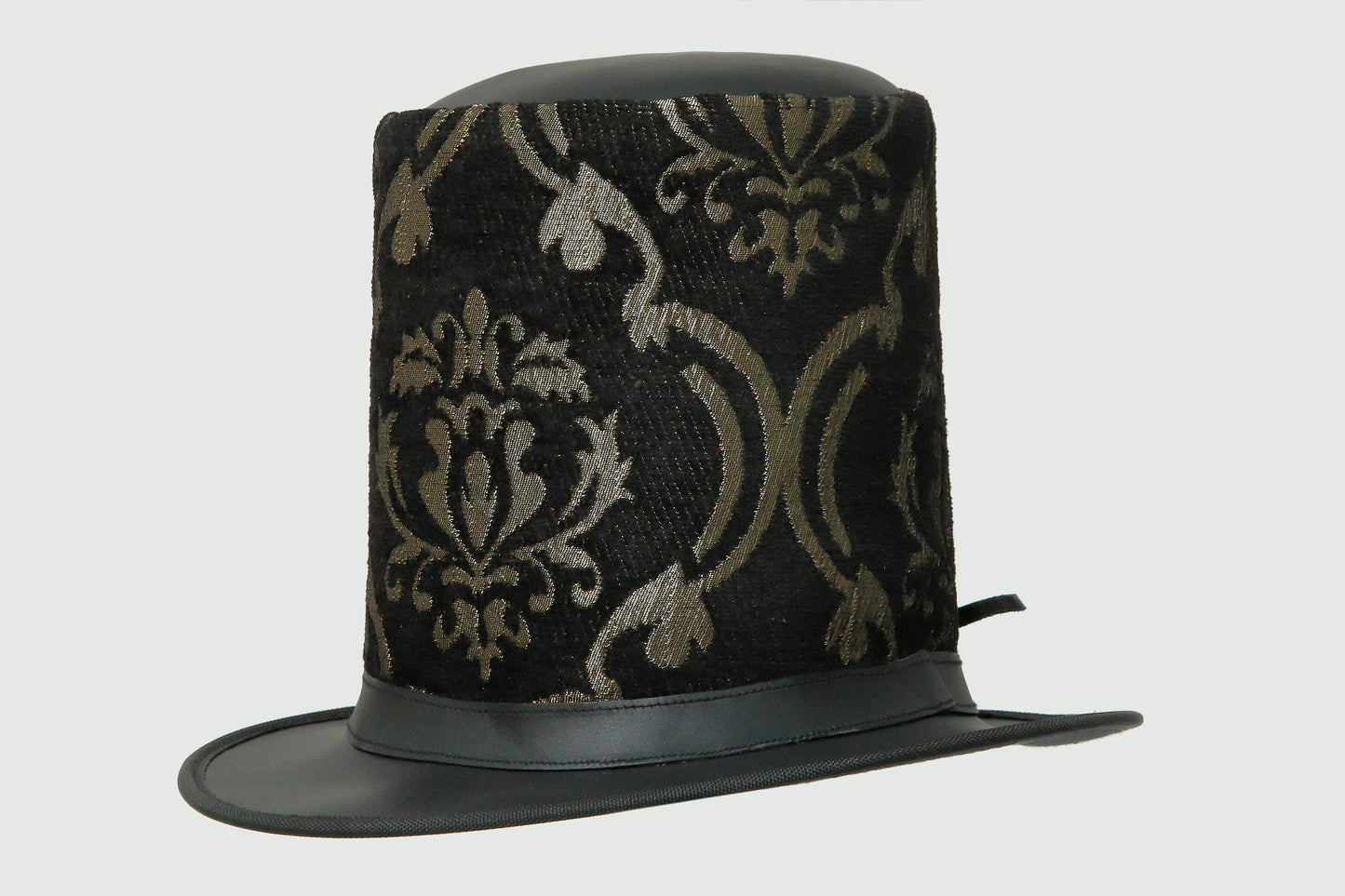 "Skull-Style Leather Hat with Leathers Crafted