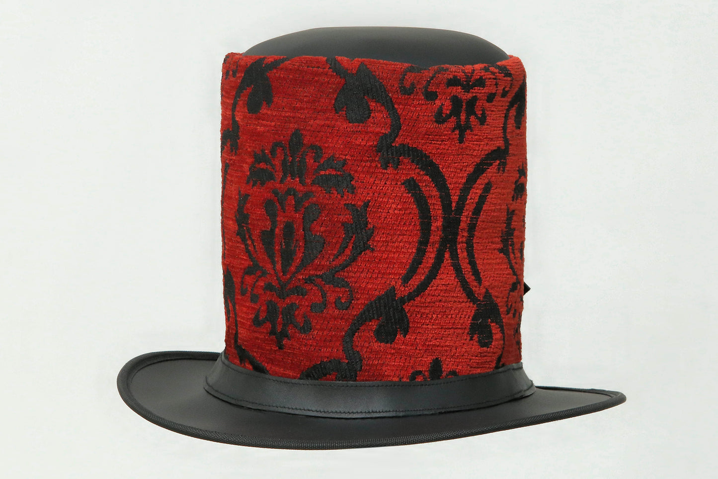 "Skull-Style Leather Hat with Leathers Crafted