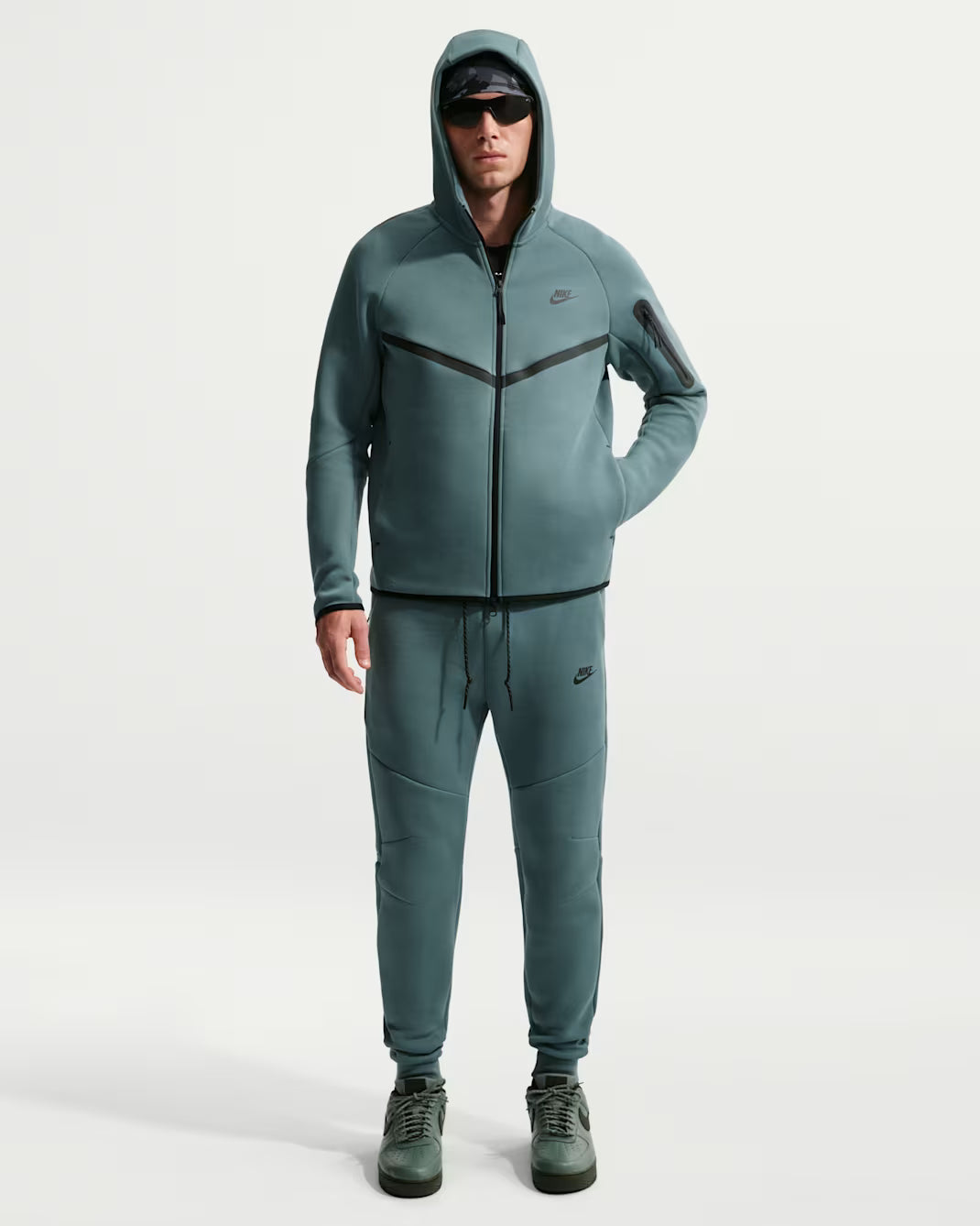 Nike Tech Fleece Tracksuit | Men's Full Zip Hoodie & Joggers | Premium Sportswear for Gym, Running & Casual Wear